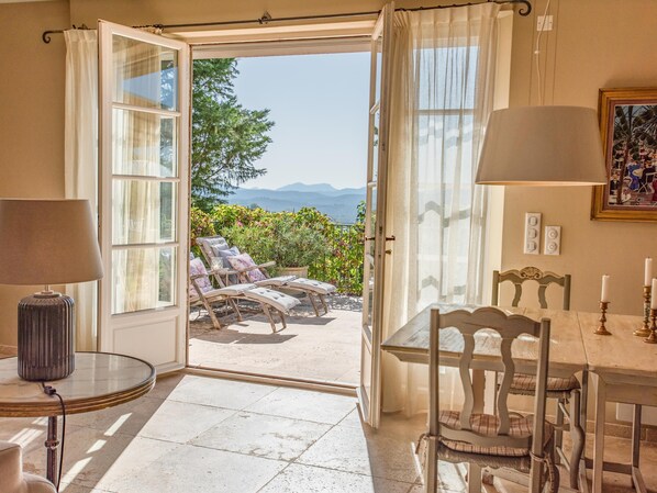 Interior - Stylish villa with air conditioning (Callian)