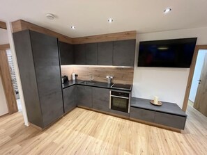 Kühlschrank, Ofen, Geschirrspüler, Toaster