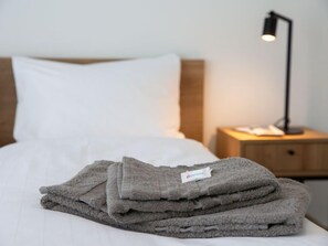 2 Schlafzimmer, Schreibtisch, Bügeleisen/Bügelbrett, WLAN