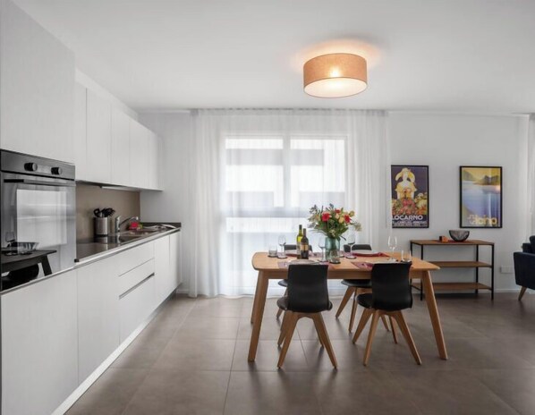 Kühlschrank, Ofen, Geschirrspüler, Toaster
