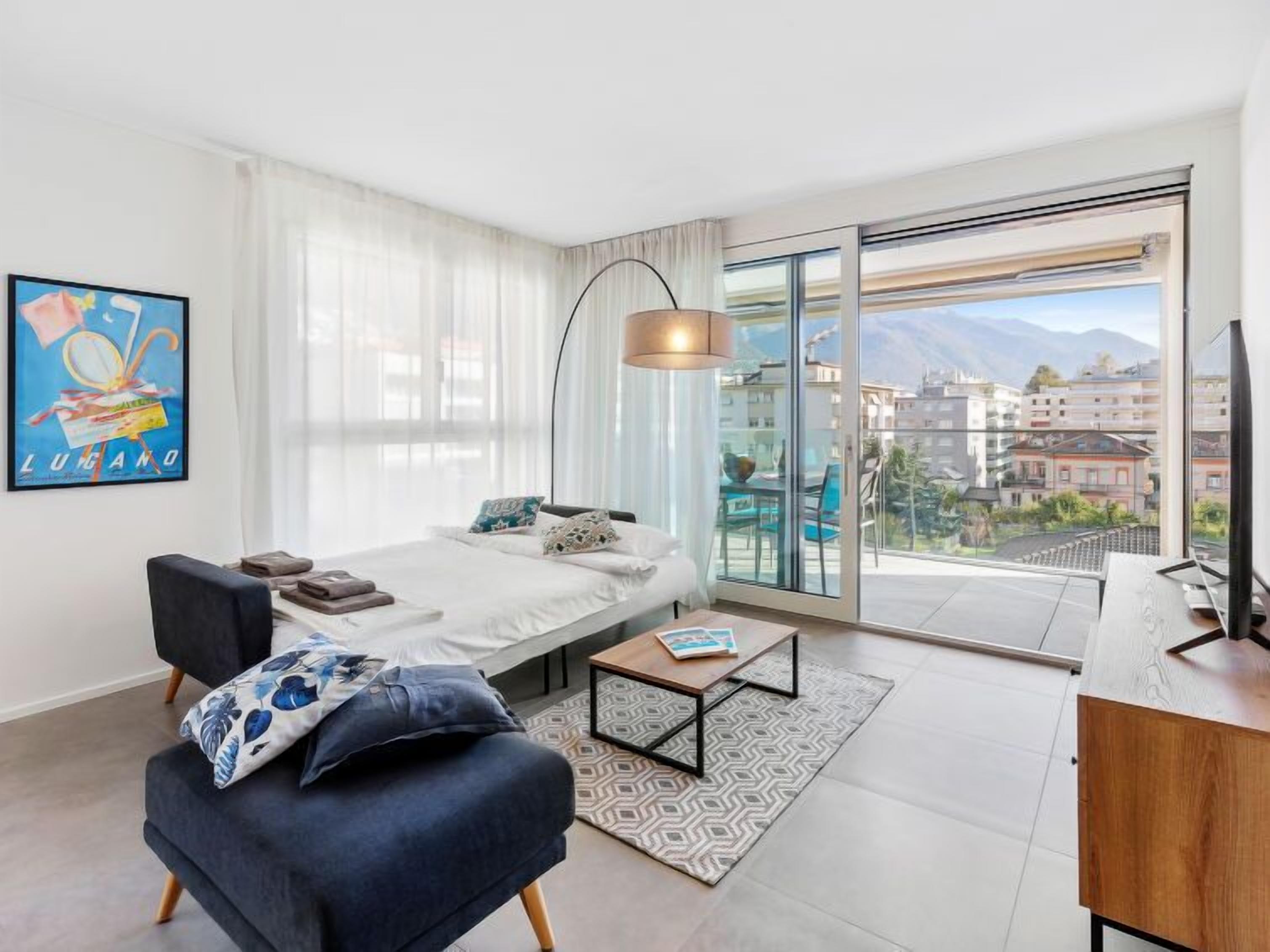 1 bedroom, desk, iron/ironing board, WiFi
