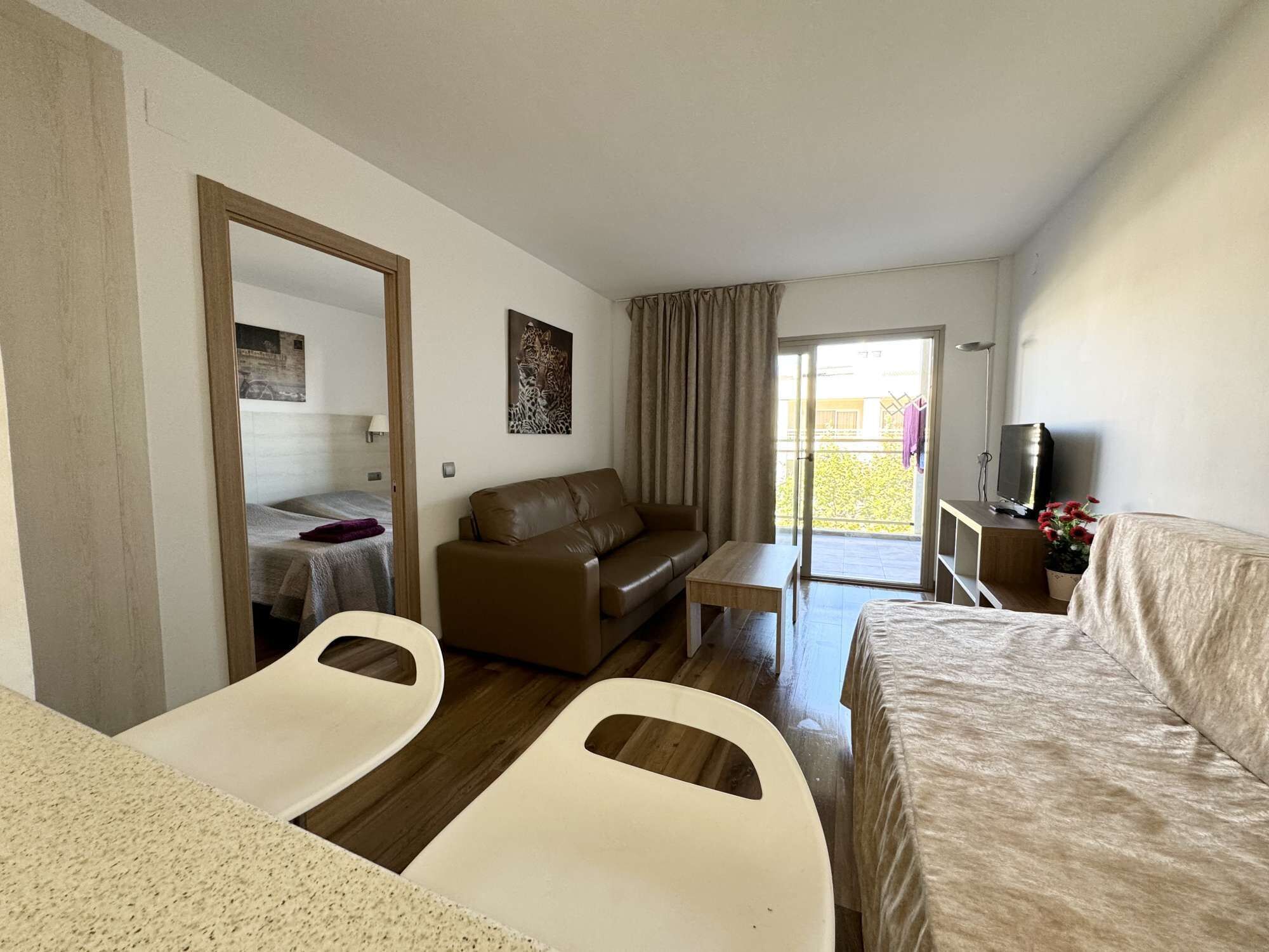 1 habitación y ropa de cama 