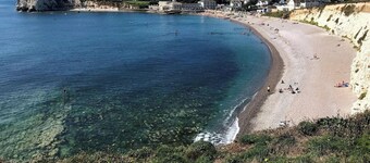 Water Mill Vacations, Goldfinch