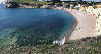 Water Mill Vacations, Goldfinch