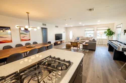 🌵5BR Midtown Retreat 🌵 Heated Saltwater Pool/Spa ⭐ Firepit ⭐ BBQ ⭐ Office ⭐