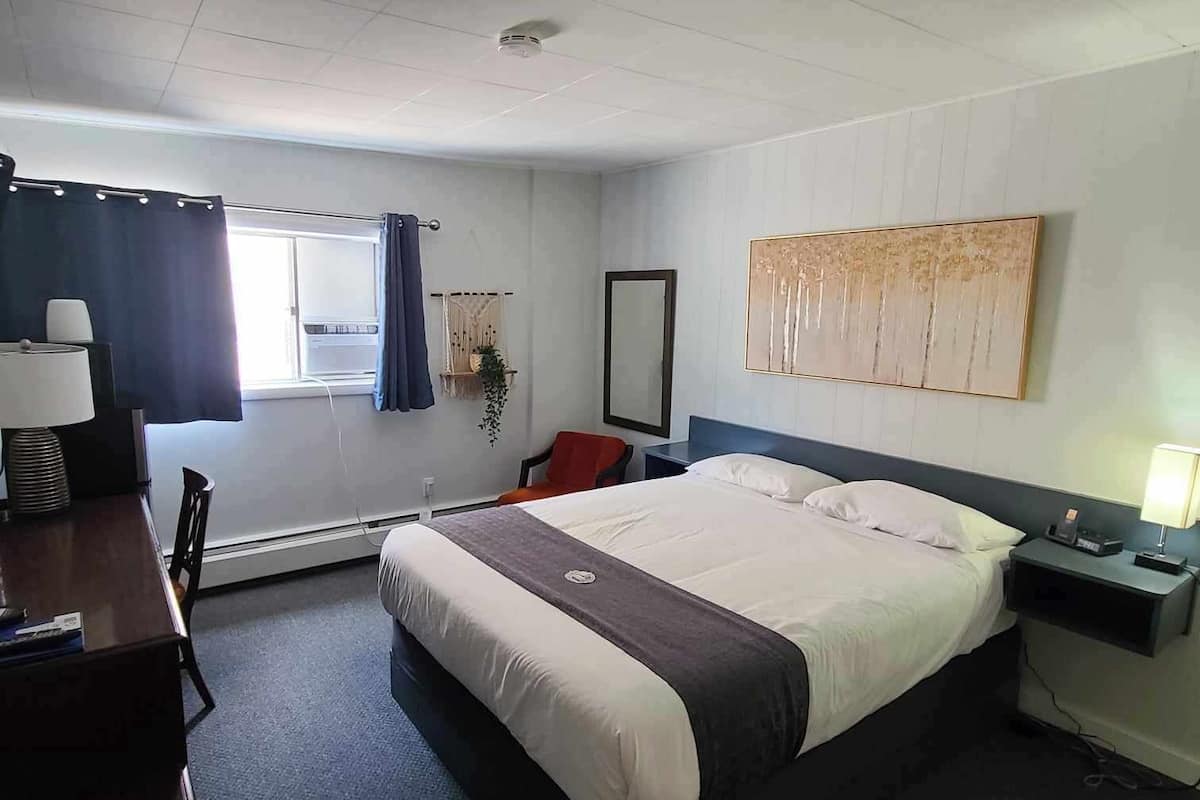 Habitación Confort, 1 cama de matrimonio con sofá cama | Ropa de cama de alta calidad y colchones viscoelásticos