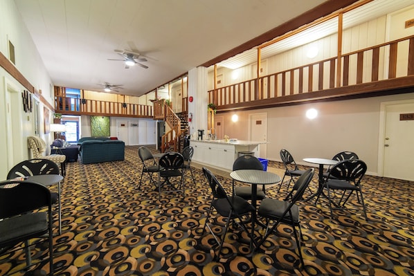 Lobby-Lounge