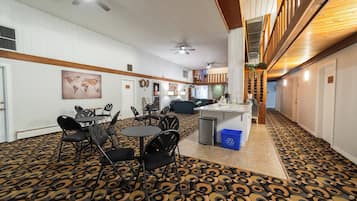 Lobby lounge