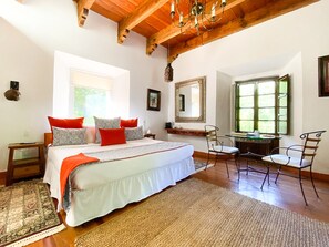 Traditional-Doppelzimmer | Allergikerbettwaren, kostenlose Minibar, kostenloses WLAN, Bettwäsche