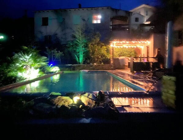 Outdoor pool, a heated pool