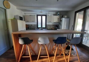 Microwave, toaster, cookware/dishes/utensils