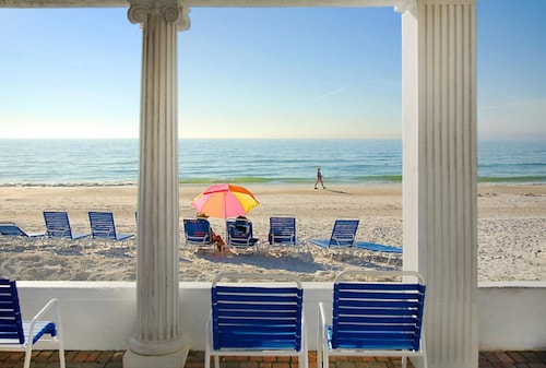 Via Roma Beach Resort