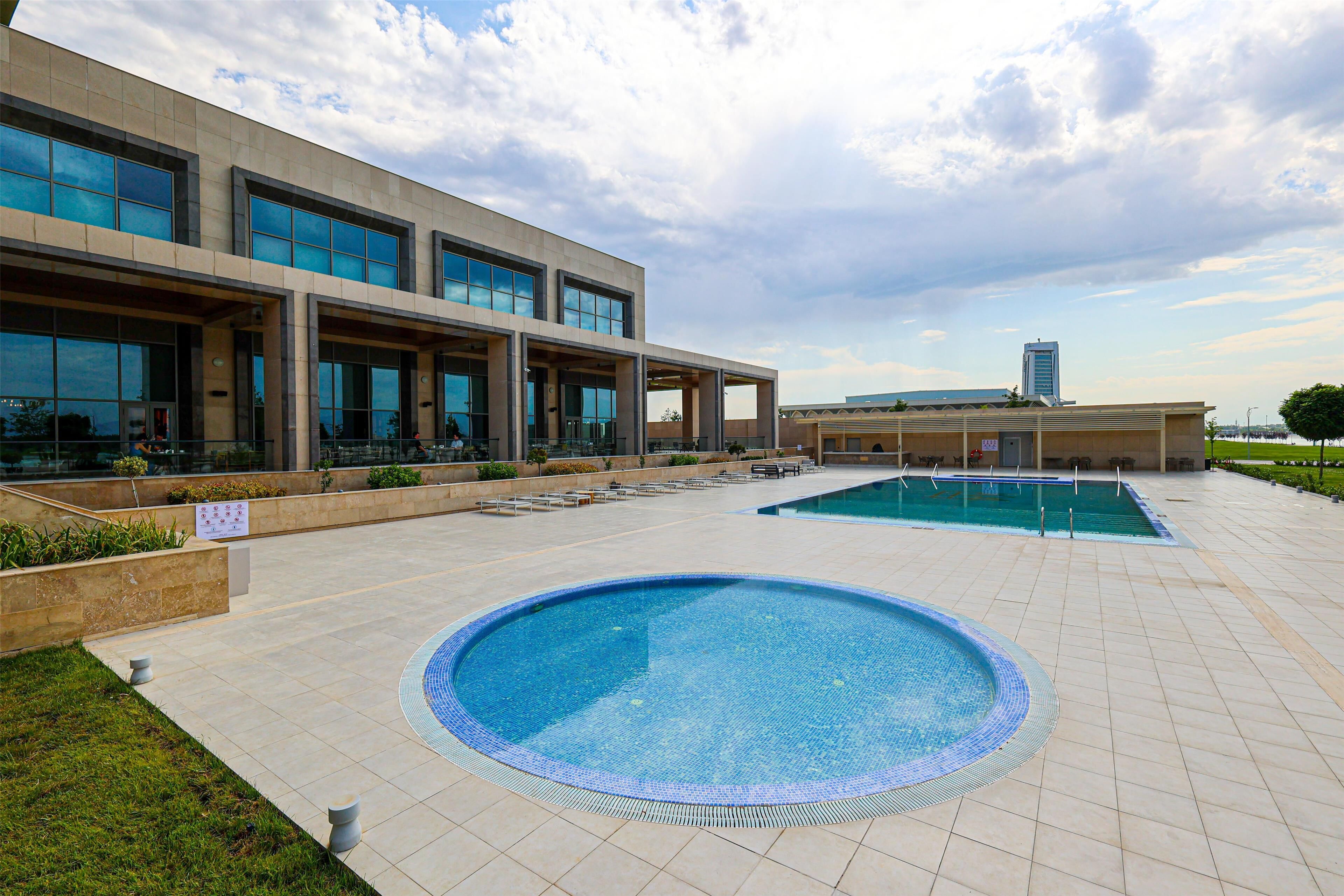 Indoor pool, seasonal outdoor pool