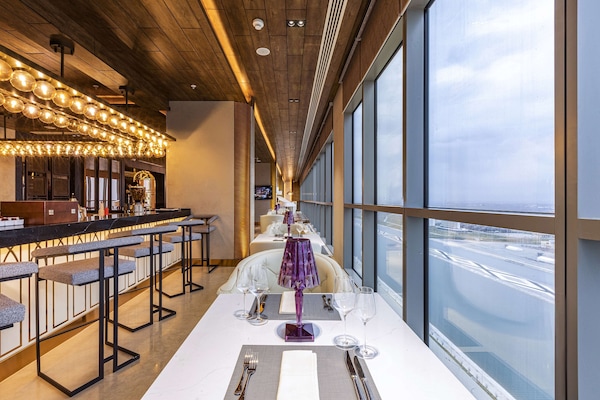 Bar met dakterras, dineren in open lucht, dagelijks geopend