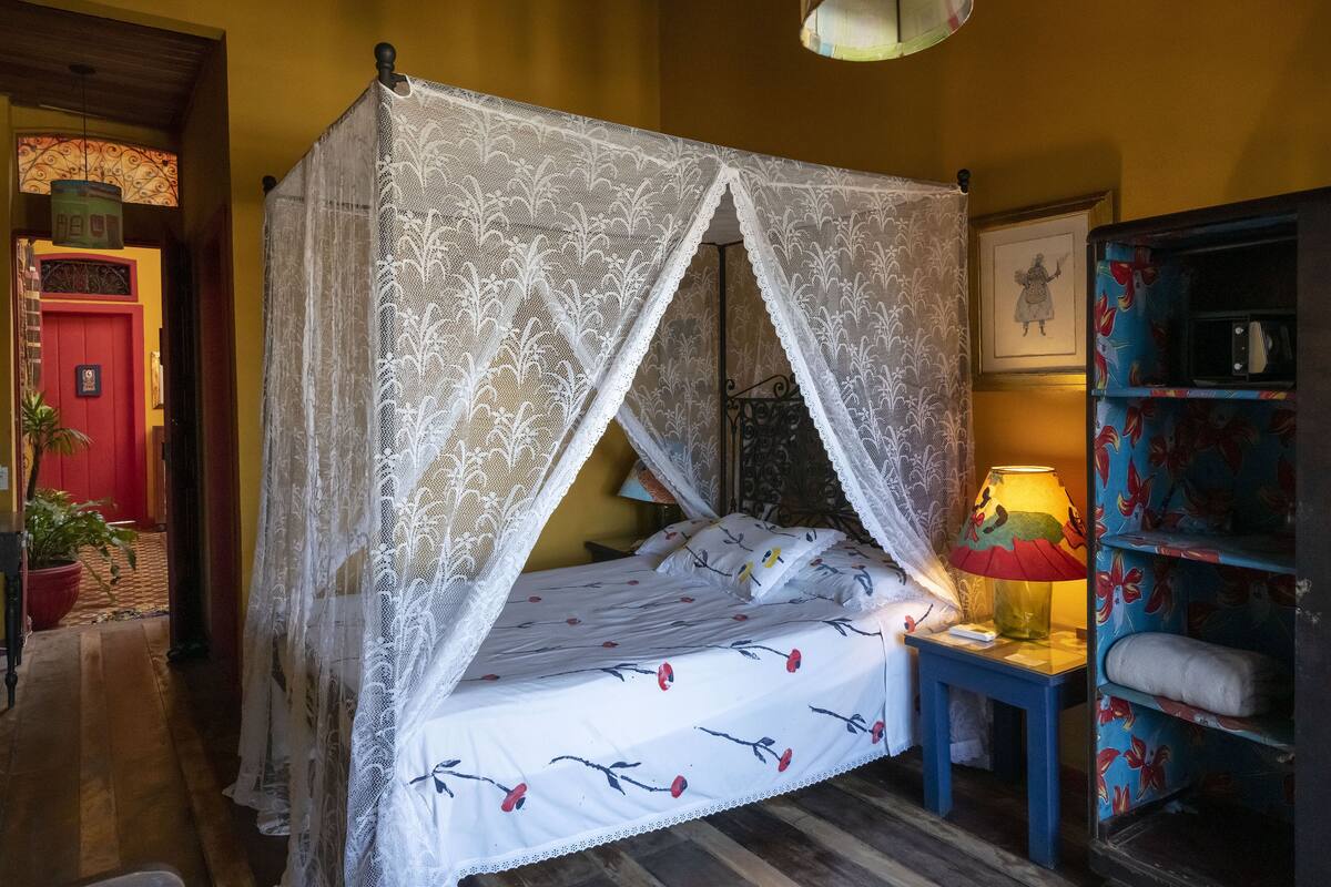 Traditional Room | Minibar, in-room safe, desk, WiFi (free)