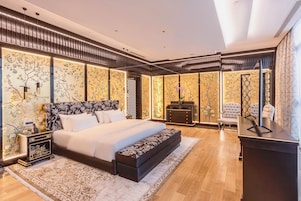 Habitación presidencial doble | Minibar, caja fuerte, tabla de planchar con plancha y cunas gratuitas