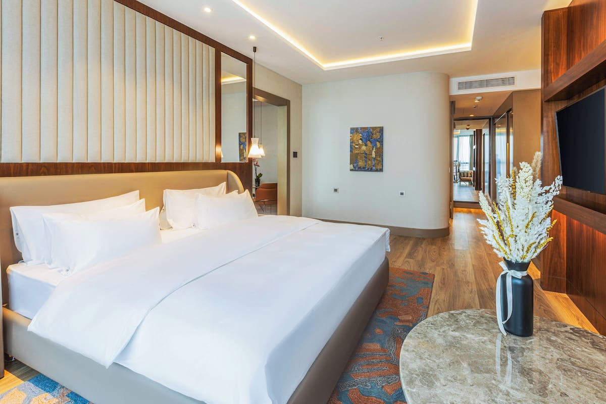 Suite | Minibar, in-room safe, iron/ironing board, cribs (free)