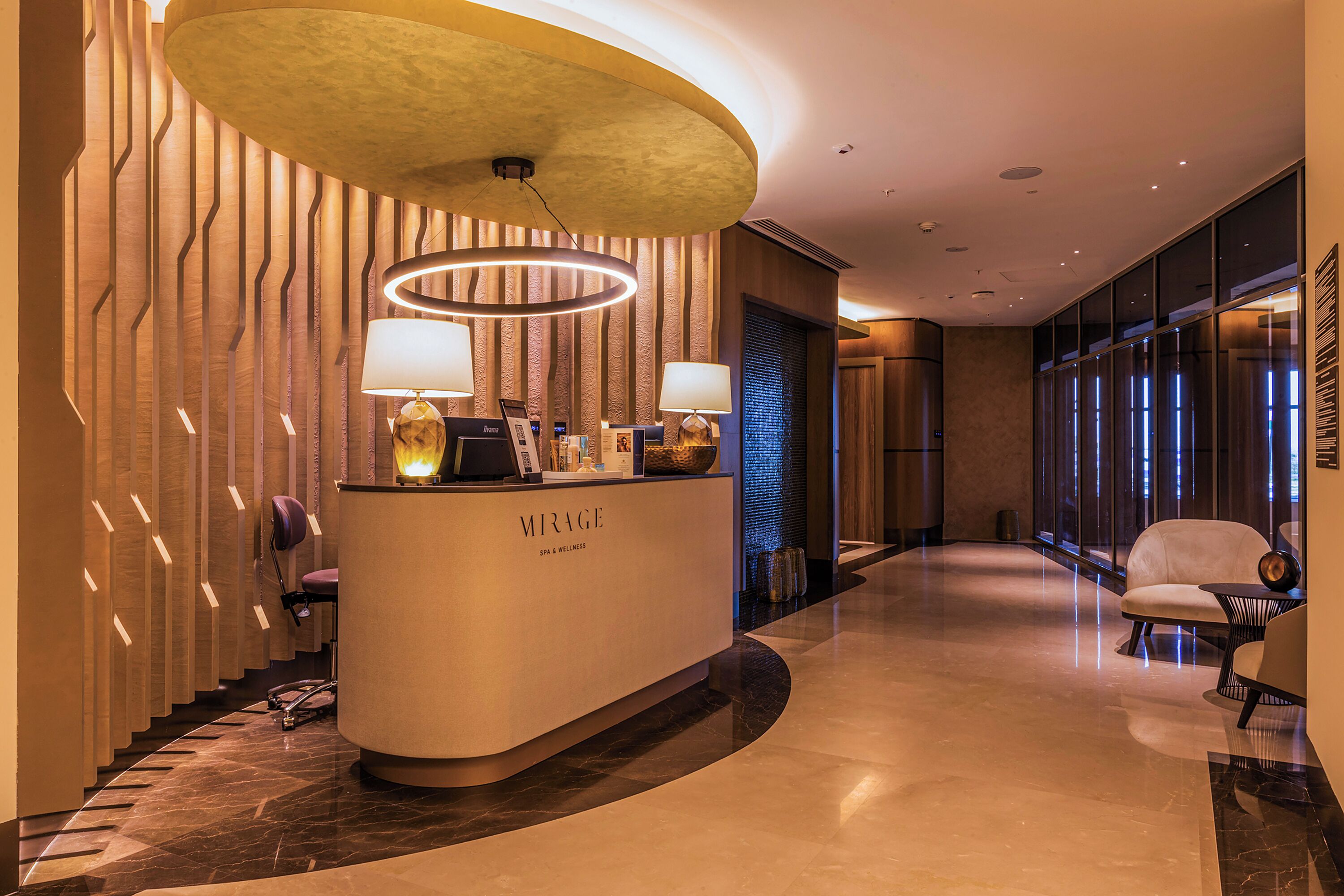 Couples treatment room(s), sauna, hot tub, steam room, body treatments