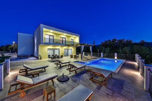 Luxury Vila Elena 
