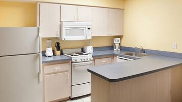 Suite, 1 Bedroom, Ocean View | Private kitchen | Full-size fridge, microwave, oven, stovetop