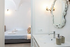 Bathroom - Banchi Apartments - Castel Sant'Angelo (Rome)