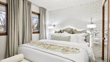 5 bedrooms, iron/ironing board, travel cot, WiFi