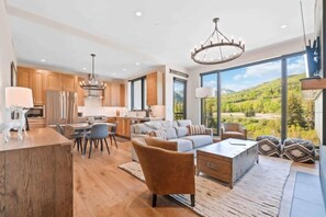 Smart TV, fireplace - Riverfront Lodge 302 - 2 Bedroom Residence (Avon)