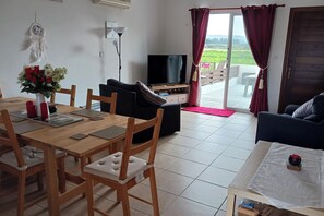 Living area - Beautiful 2-bed House in Mandria, Paphos (Mandria)