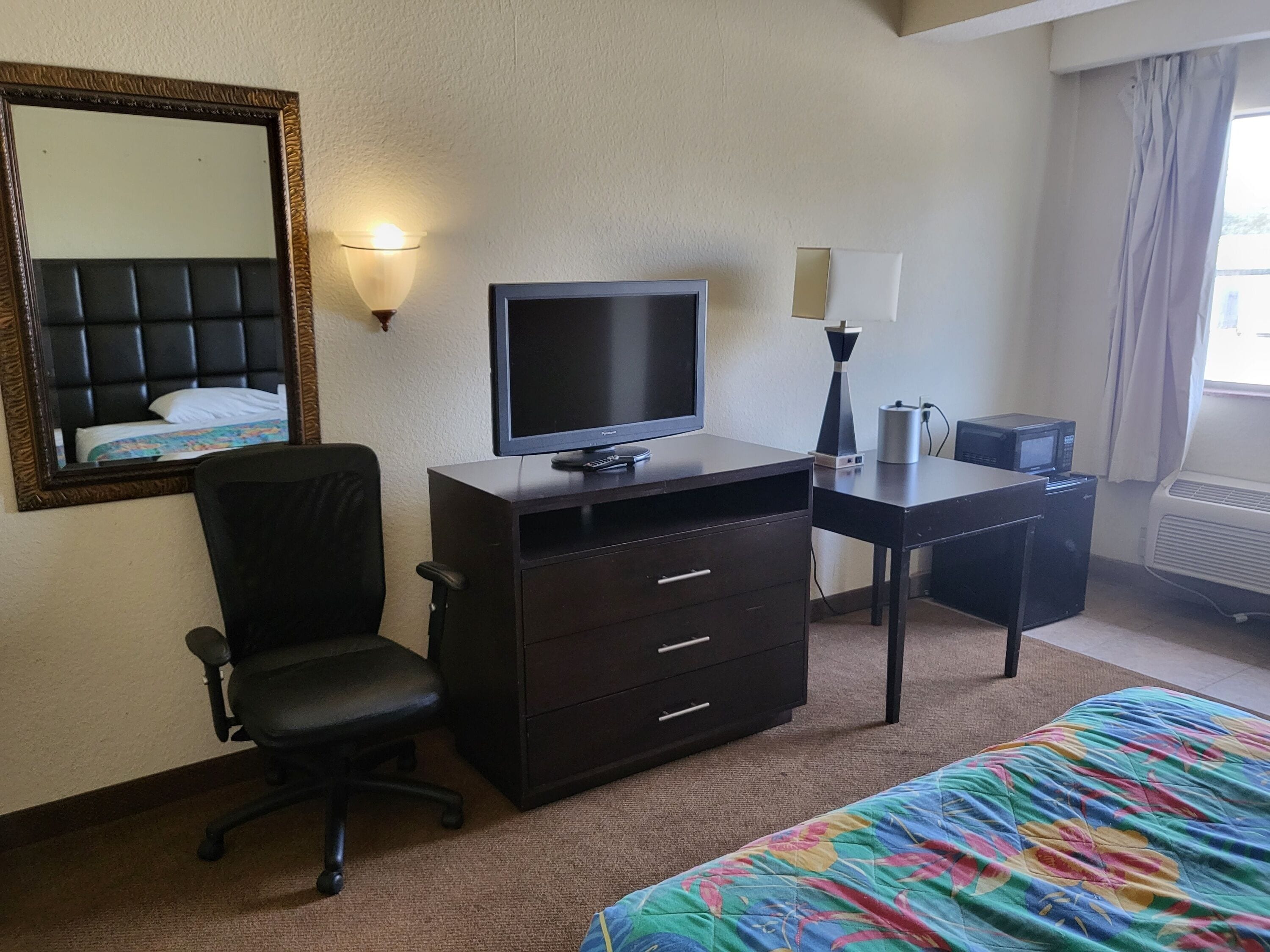 Foto - Metro Inn & Suites