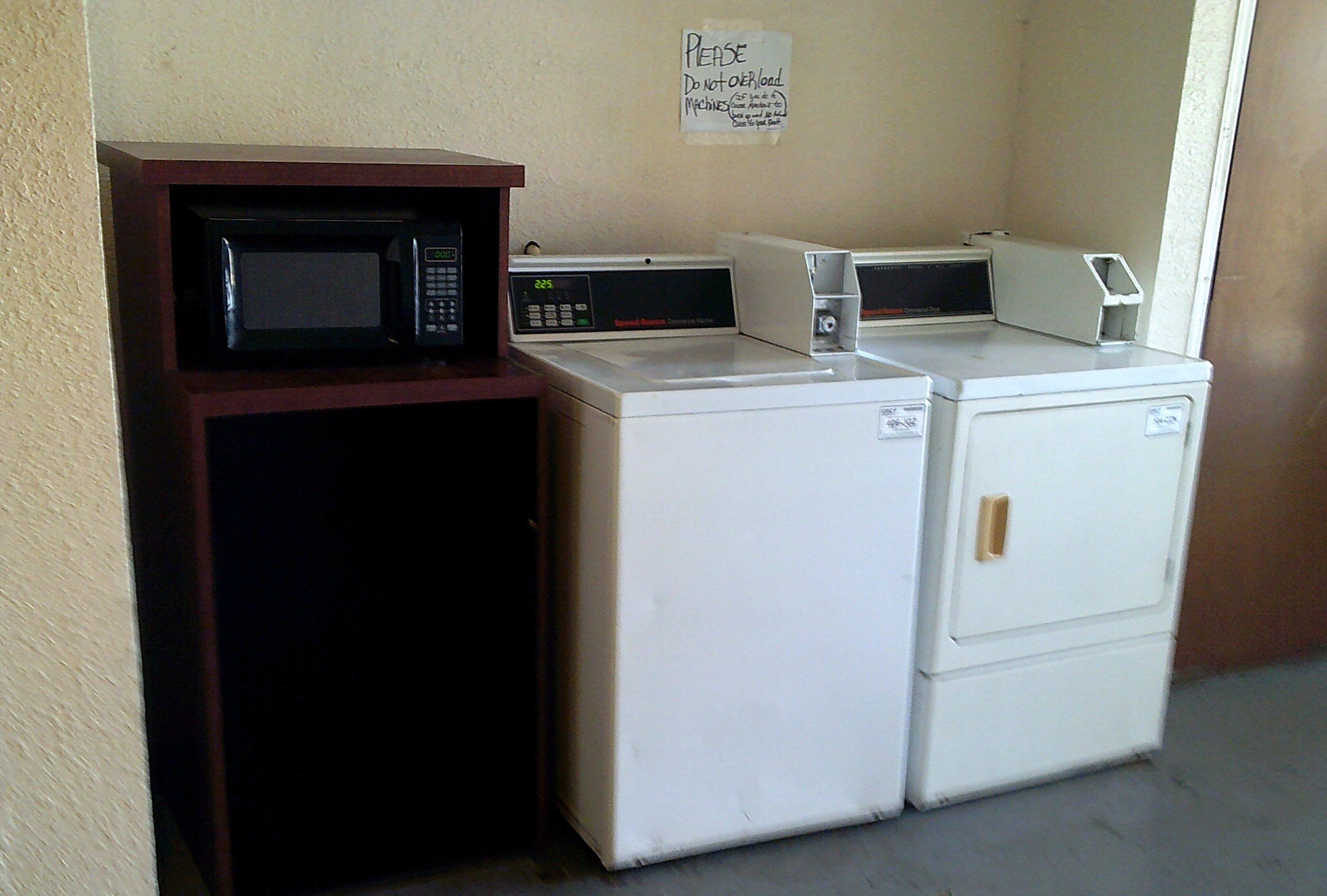 Foto - Metro Inn & Suites