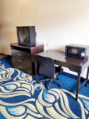 Basic Single Room, 1 Queen Bed | Free WiFi, bed sheets