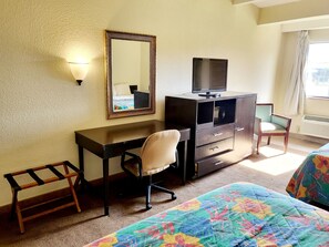Basic Double Room | Free WiFi, bed sheets