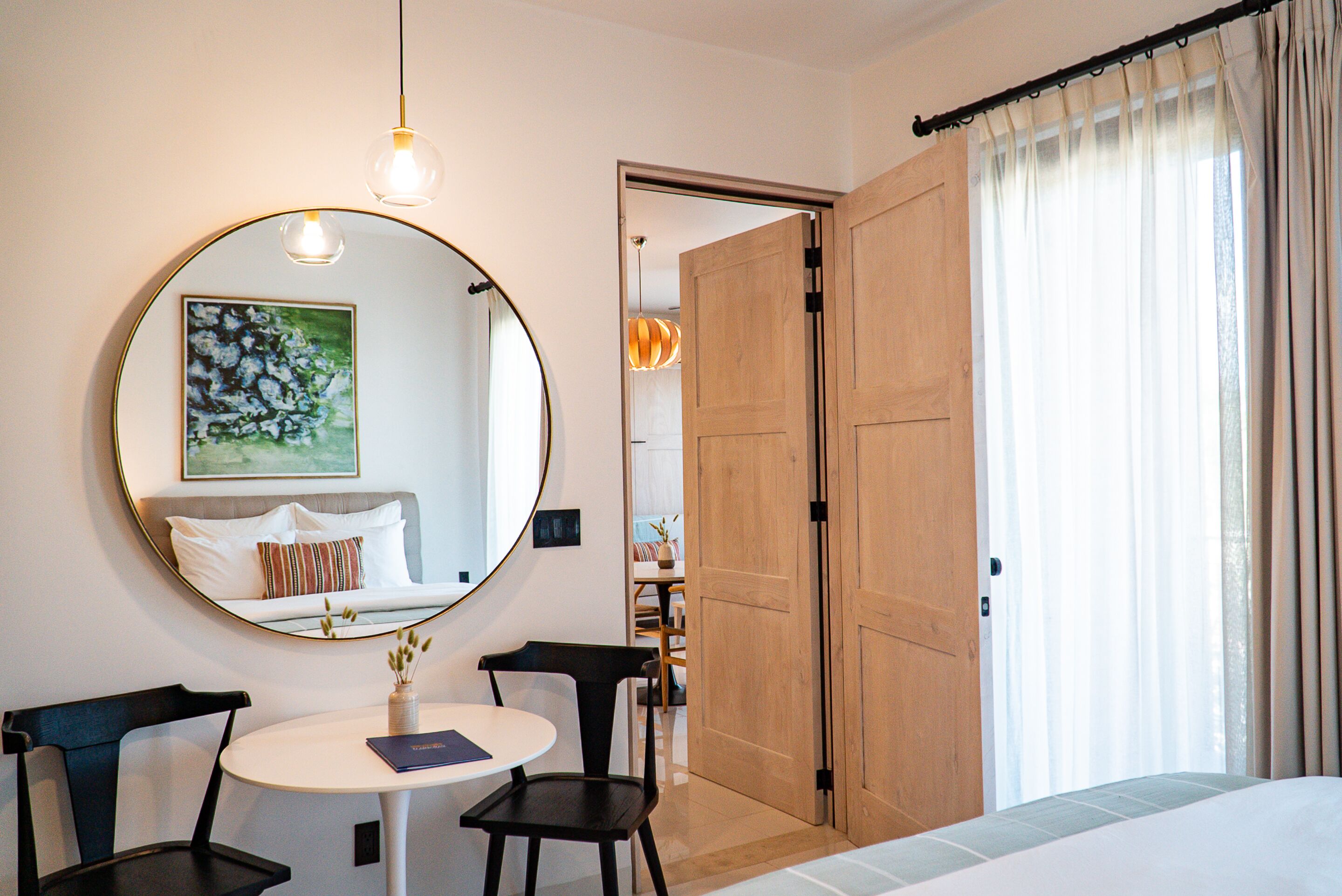 BALCONY TWO BEDROOM RESIDENCE | Hochwertige Bettwaren, Daunenbettdecken, Select-Comfort-Betten, Minibar
