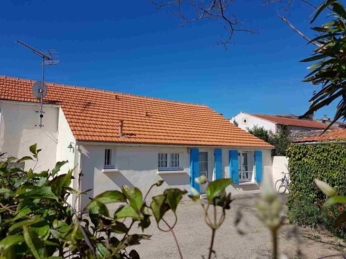 renoviertes Fricherhaus mi Hafen Cotiniére Insel Oléron 190m stand