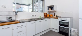 Dog Friendly Holiday House in Bongaree