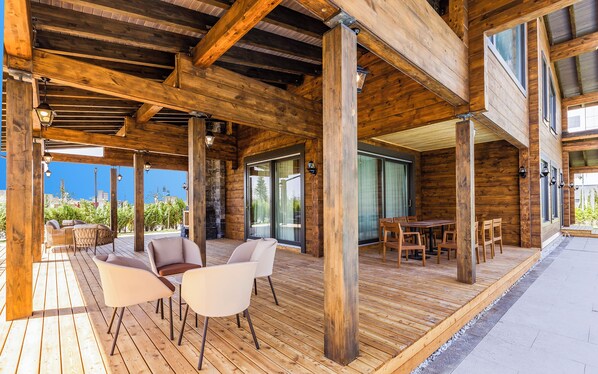 Grand villa | Terras