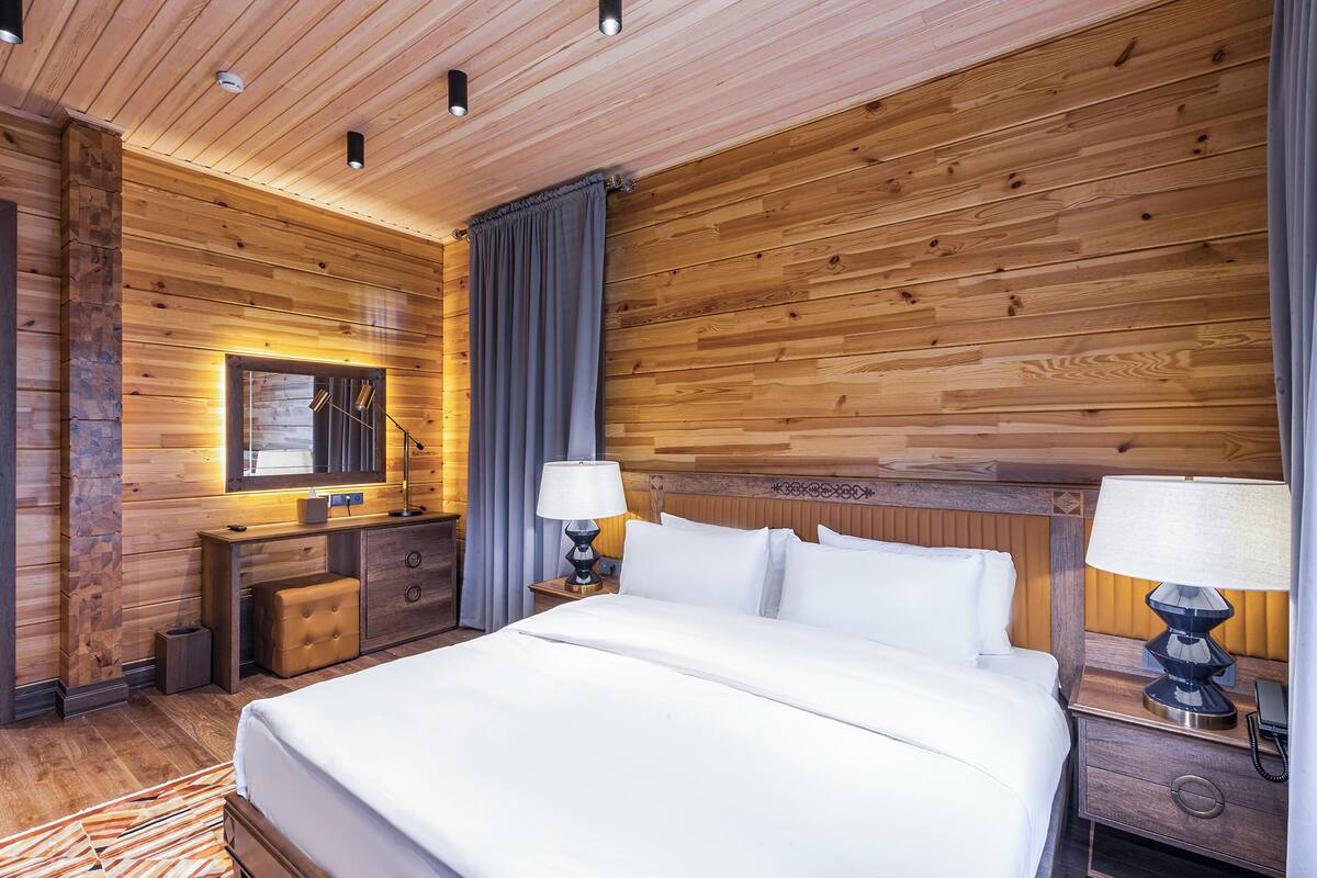 Villa Executive | In-room safe, desk, soundproofing, iron/ironing board