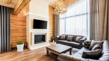 Villa Grand | Living room | 49-inch Smart TV with satellite channels, TV