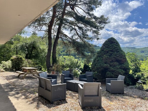 Mountain chalet with panoramic views over the entire valley