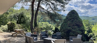 Mountain chalet with panoramic views over the entire valley