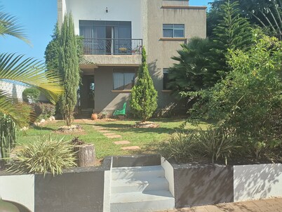 Jacuzzi city home free wifi, netflix