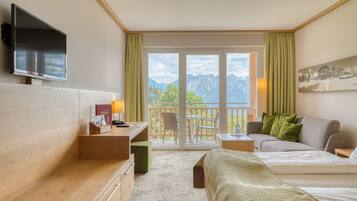 Comfort Double Room, Balcony, Mountain View | Desk, soundproofing, free WiFi, bed sheets
