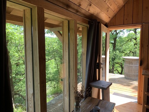 L'Hermitage, an old stone shepherd's hut