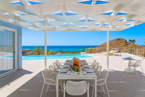 Luxury villa with pool, sea view, Bovo Marina, Sicily