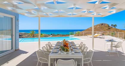 Luxury villa with pool, sea view, Bovo Marina, Sicily