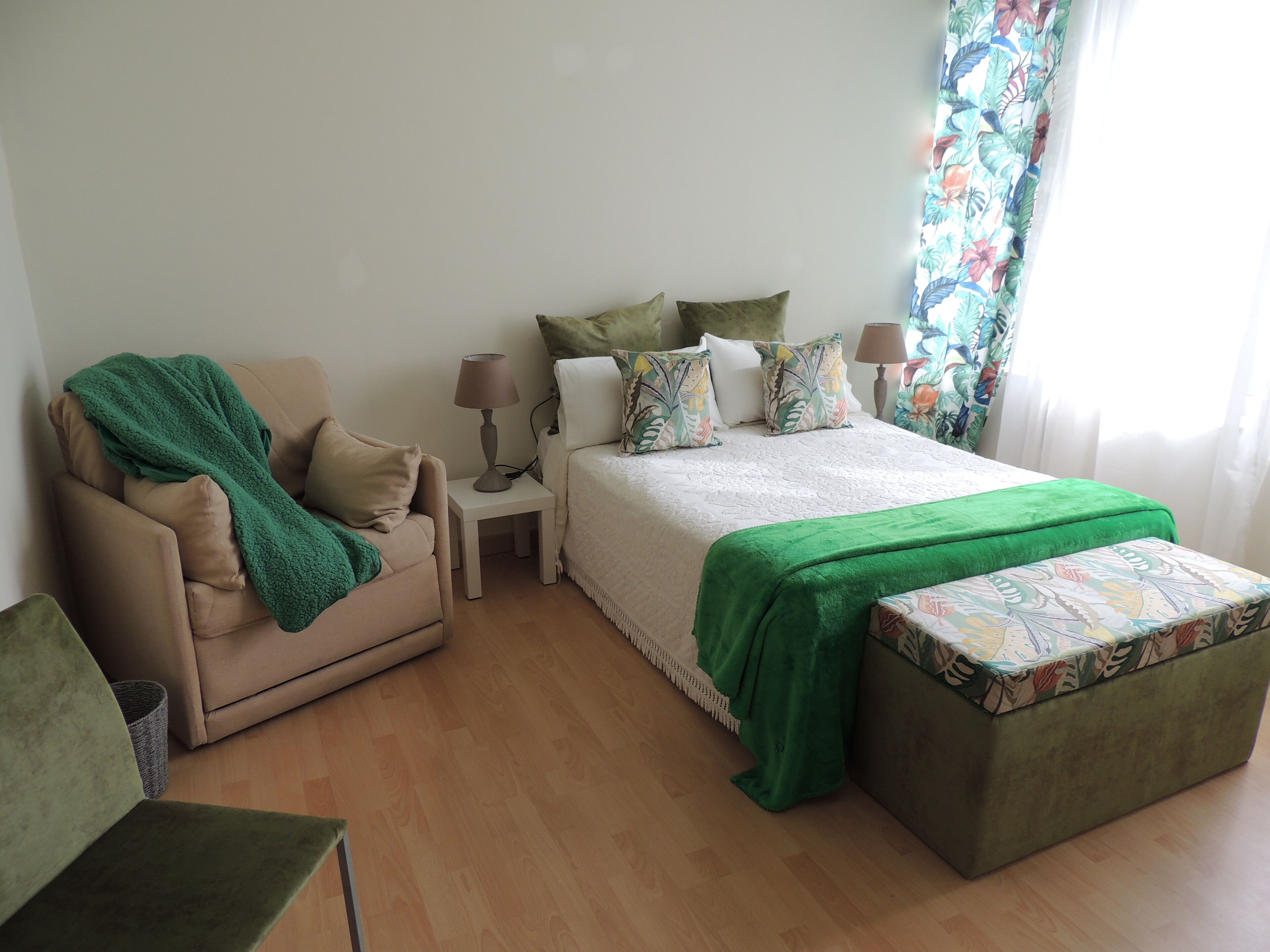 Family Room | Free WiFi, bed sheets