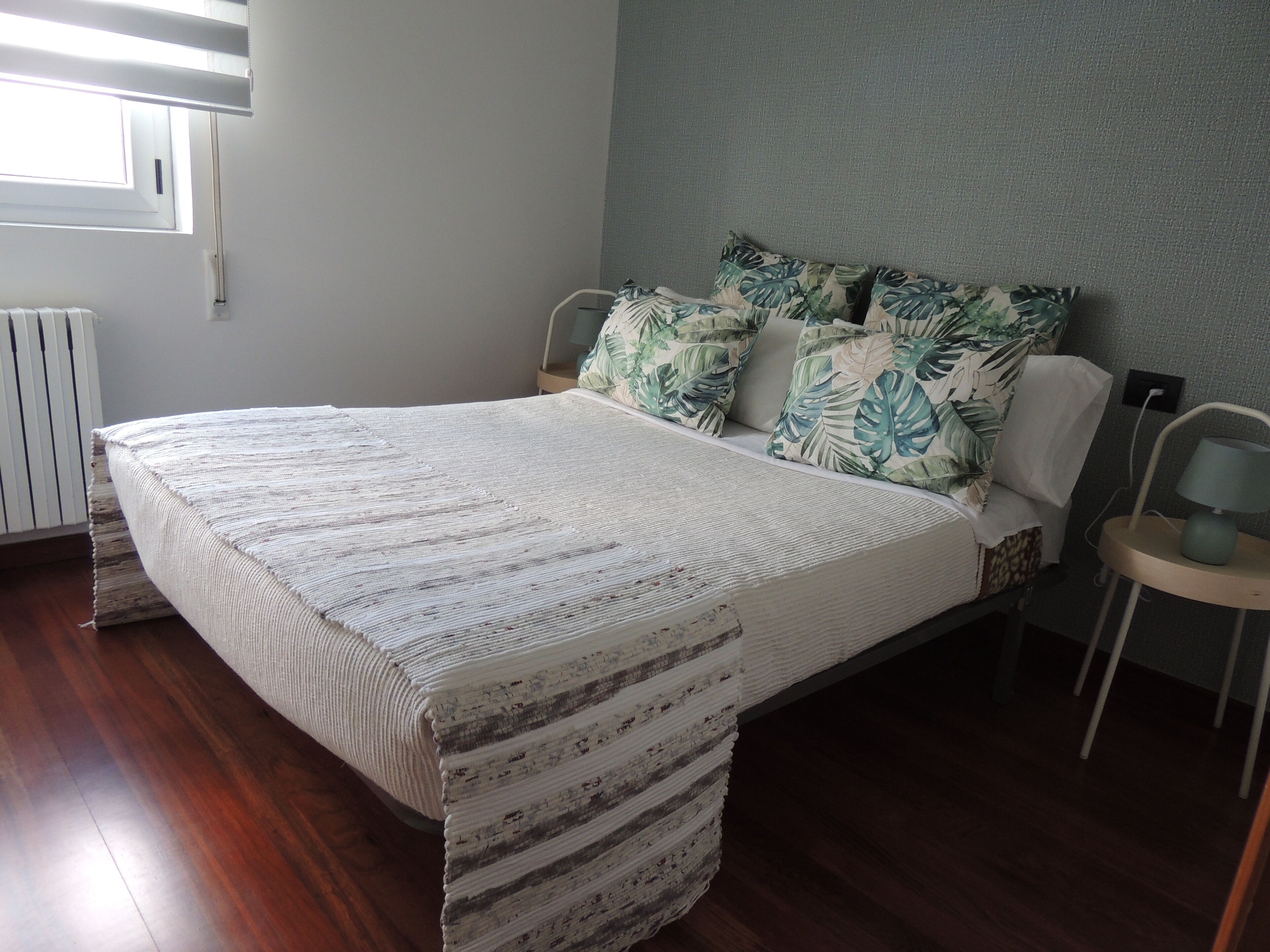 Comfort Room | Free WiFi, bed sheets