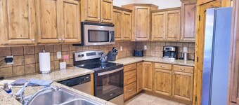 Family Mountain Condo Near Grand Targhee, Yellowstone, Tetons