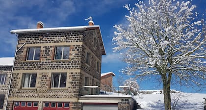 Family gîte for 10 people