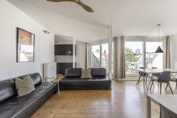 Living area - Mooeve 23 apartment in Berlin (Berlin)